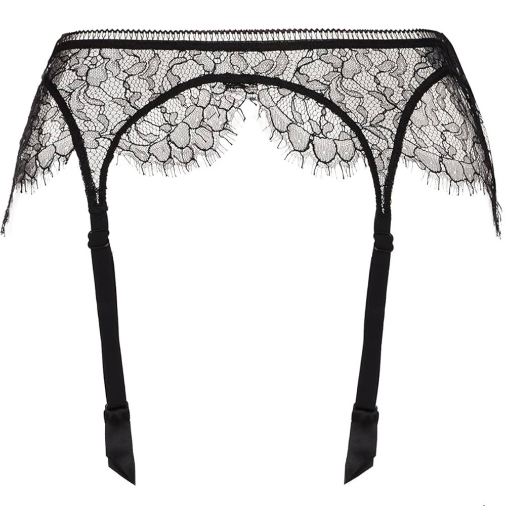 La Perla
Lace Onyx Suspender Belt - Picture 3 of 10